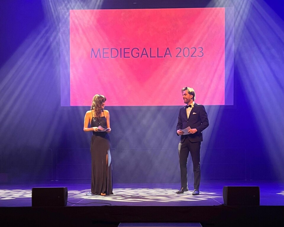 Kveldens konferansierer var Caroline Bergli Tolfsen (NRK) og Vetle Granath Magelssen (Sarpsborg Arbeiderblad).
