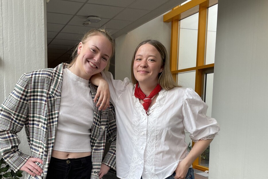 Har savnet å høre morsmålet på radio hele livet: – Et viktig språk å berge