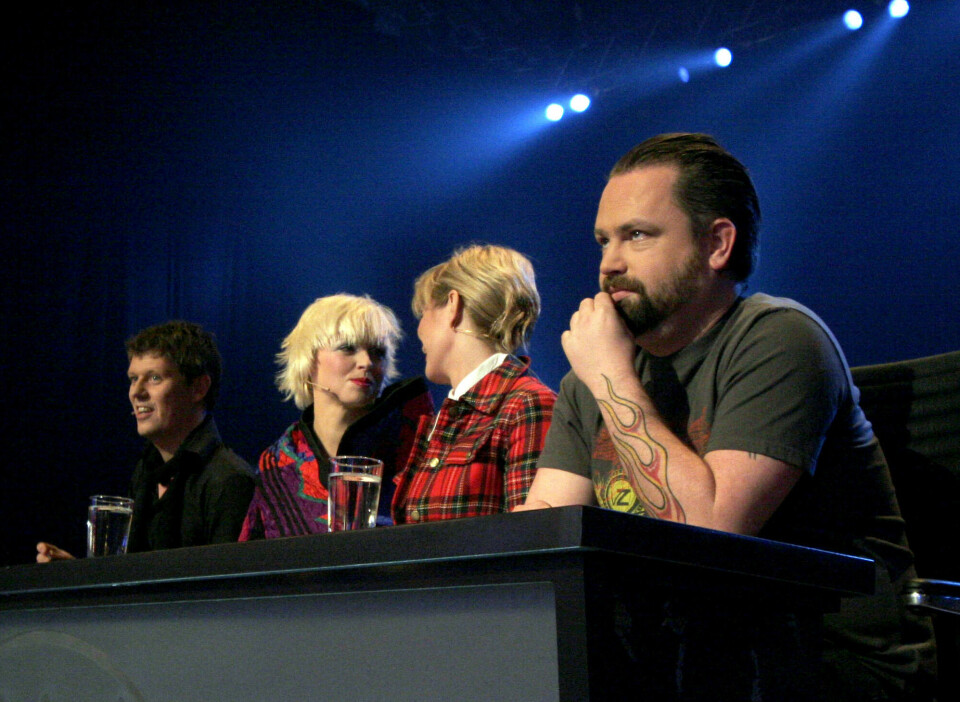 Asbjørn Slettemark som Idol-dommer i 2007. Her sammen med dommerkollegene Jan Fredrik Karlsen, Mariann Thomassen og Benedicte Adrian.