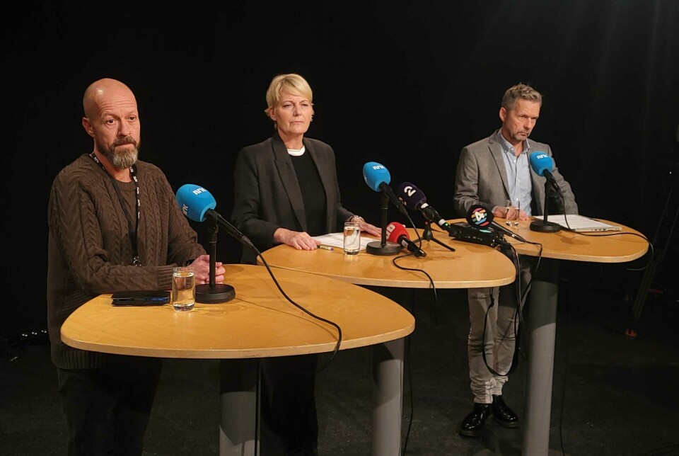 Etikkredaktør Per Arne Kalbakk, kringkastingssjef Vibeke Fürst Haugen og distriktsdirektør Marius Lillelien.