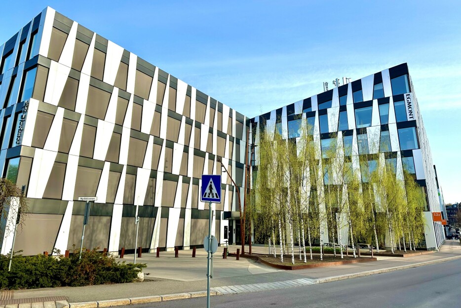 Egmont kutter 60 årsverk i Norge