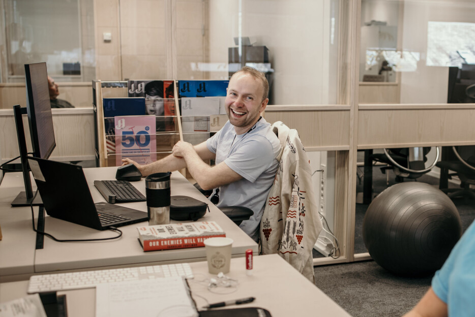 Tidligere Forbes Ukraina-redaktør jobber som praktikant i Aftenposten