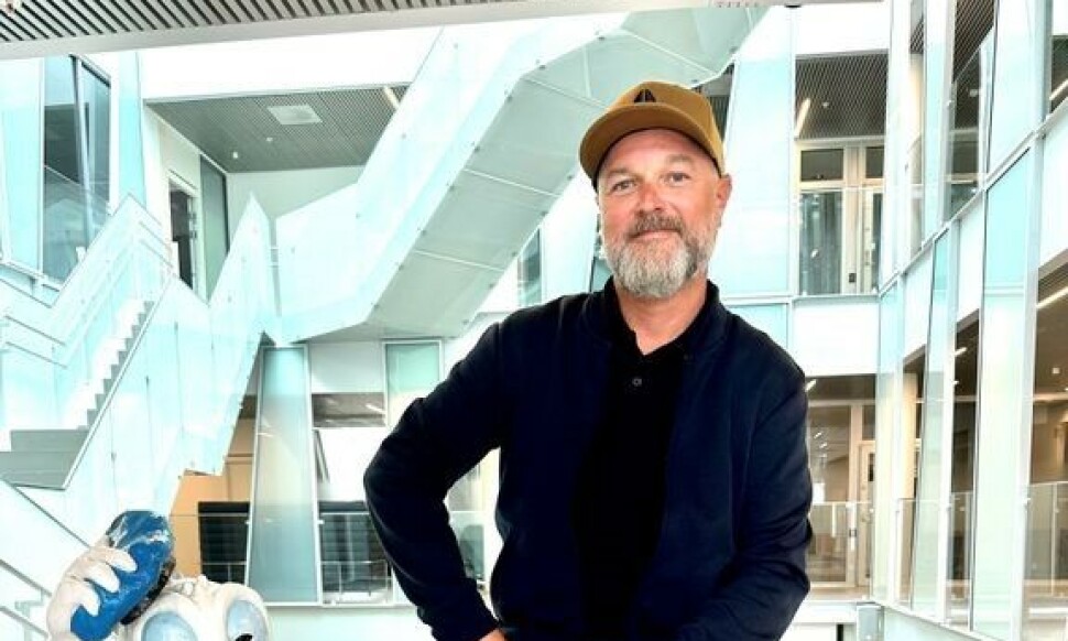Går av som direktør for Egmont Kids Media