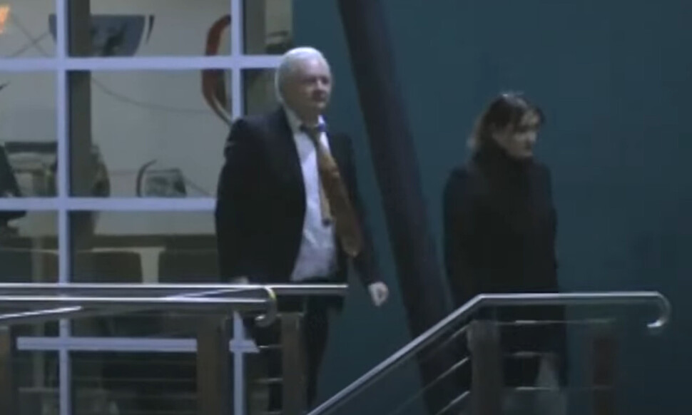 Assange ankom Australia i juni – så ble det stille