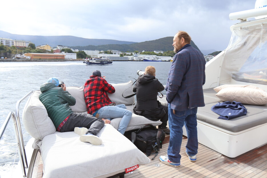 Her jakter Se og Hør på brudefølget i 90 fots båt
