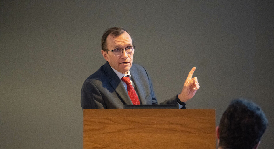 Hva mener utenriksministeren om Julian Assanges seier?