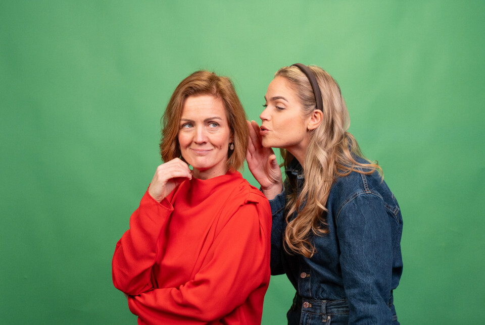 Siri Kristiansen og Kim Dahl klar for humor og kjendisdrame i ny podkast.