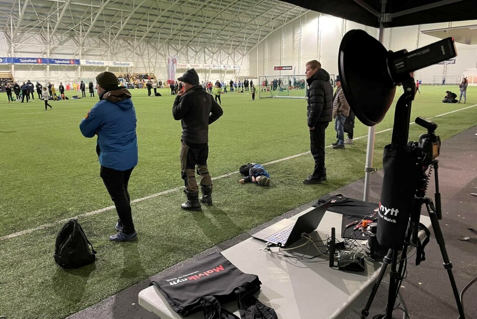 Malviknytt brukte selfie-fotoboks for å dekke fotballcup