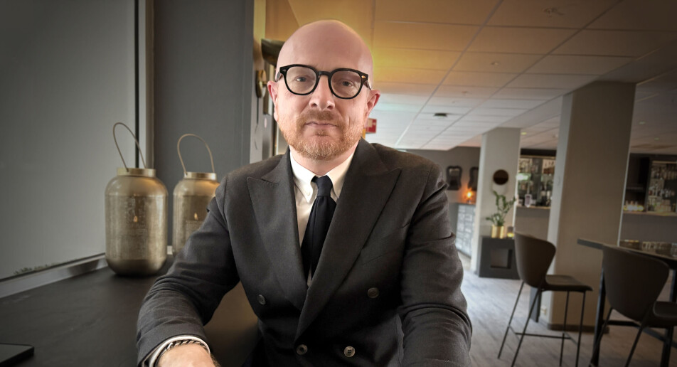Mads Brügger mener den største trusselen mot mediene begynner med bokstaven «p»
